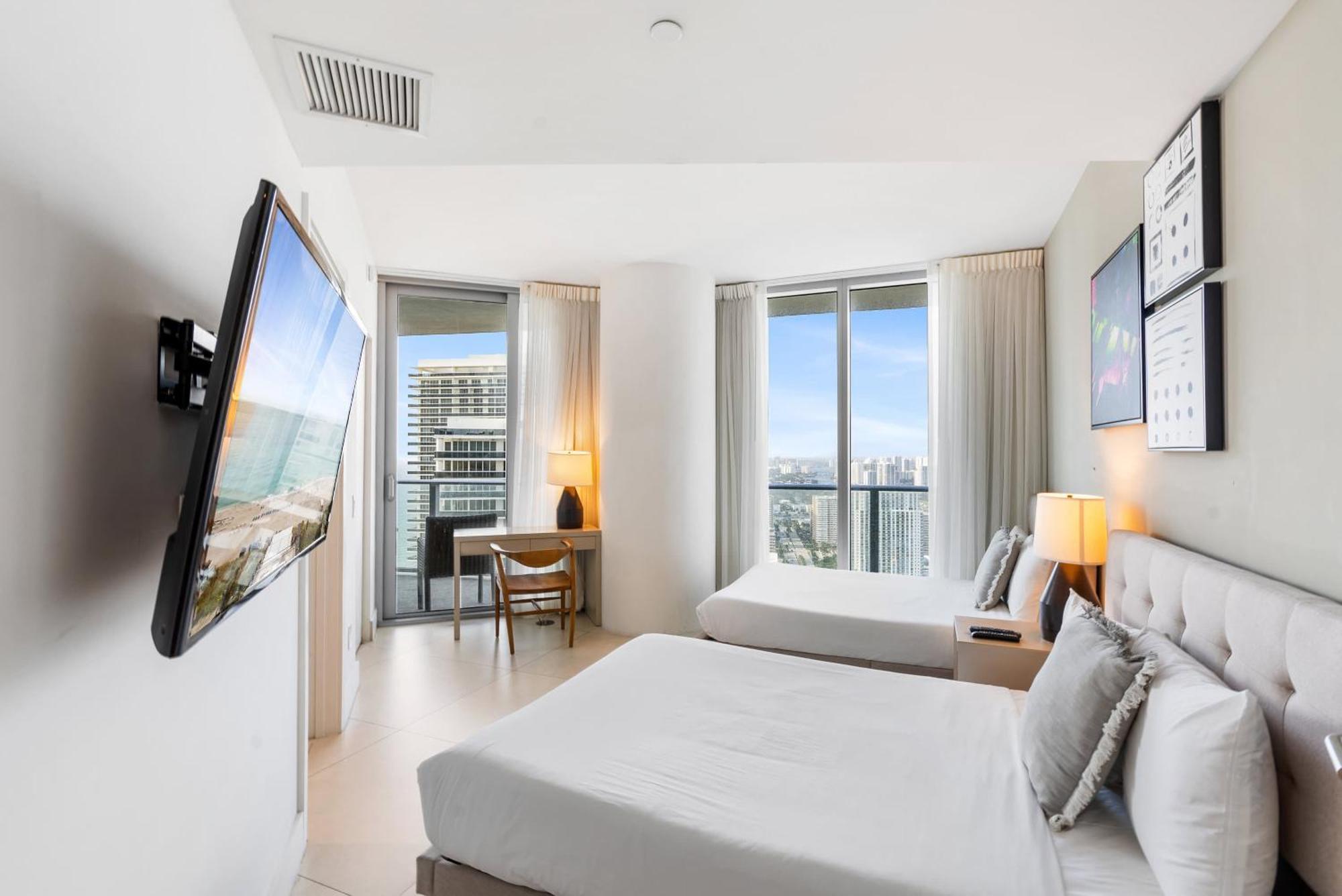 High Floor Corner 2 Bdr At Lyfe Resort Hollywood Exterior photo