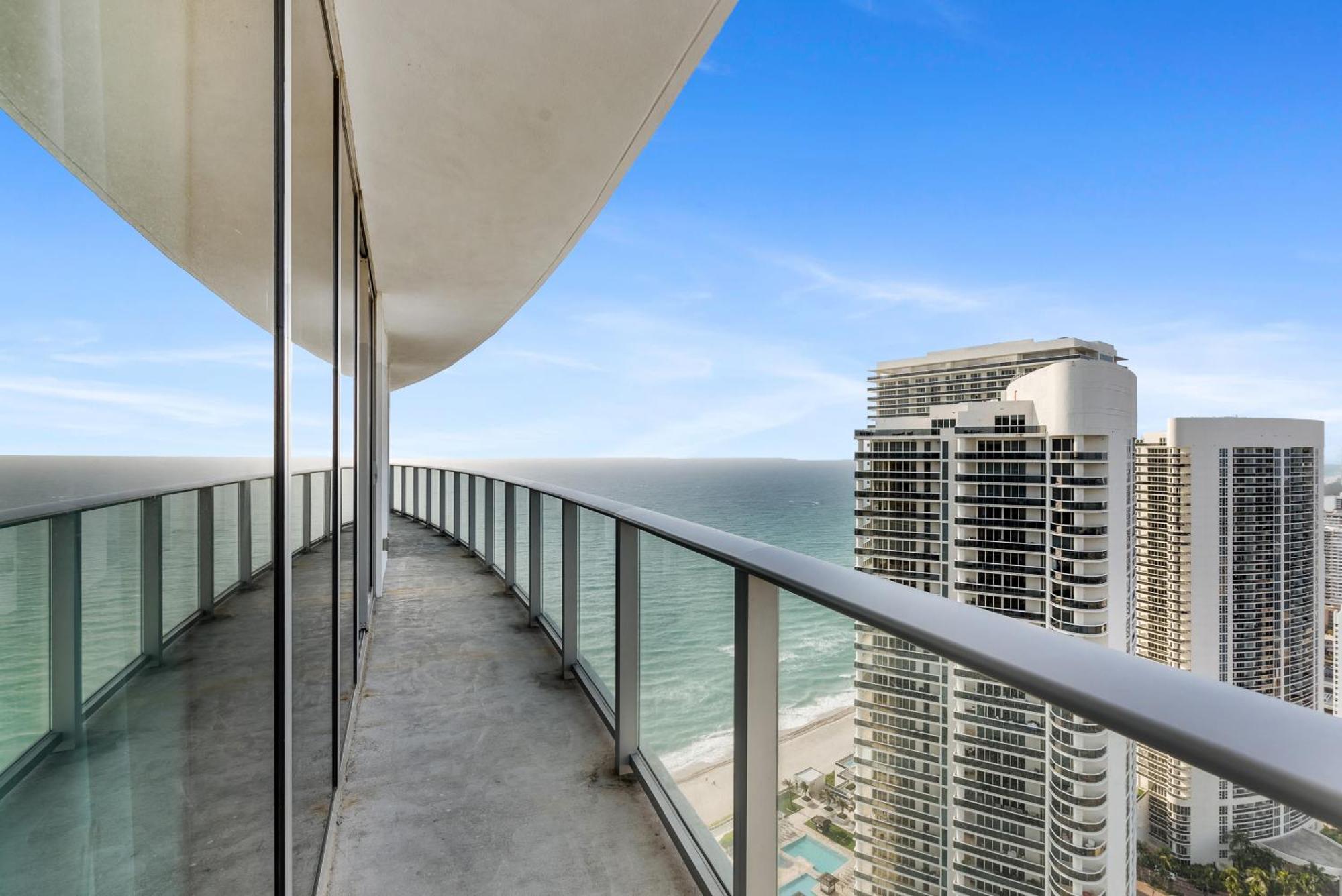 High Floor Corner 2 Bdr At Lyfe Resort Hollywood Exterior photo