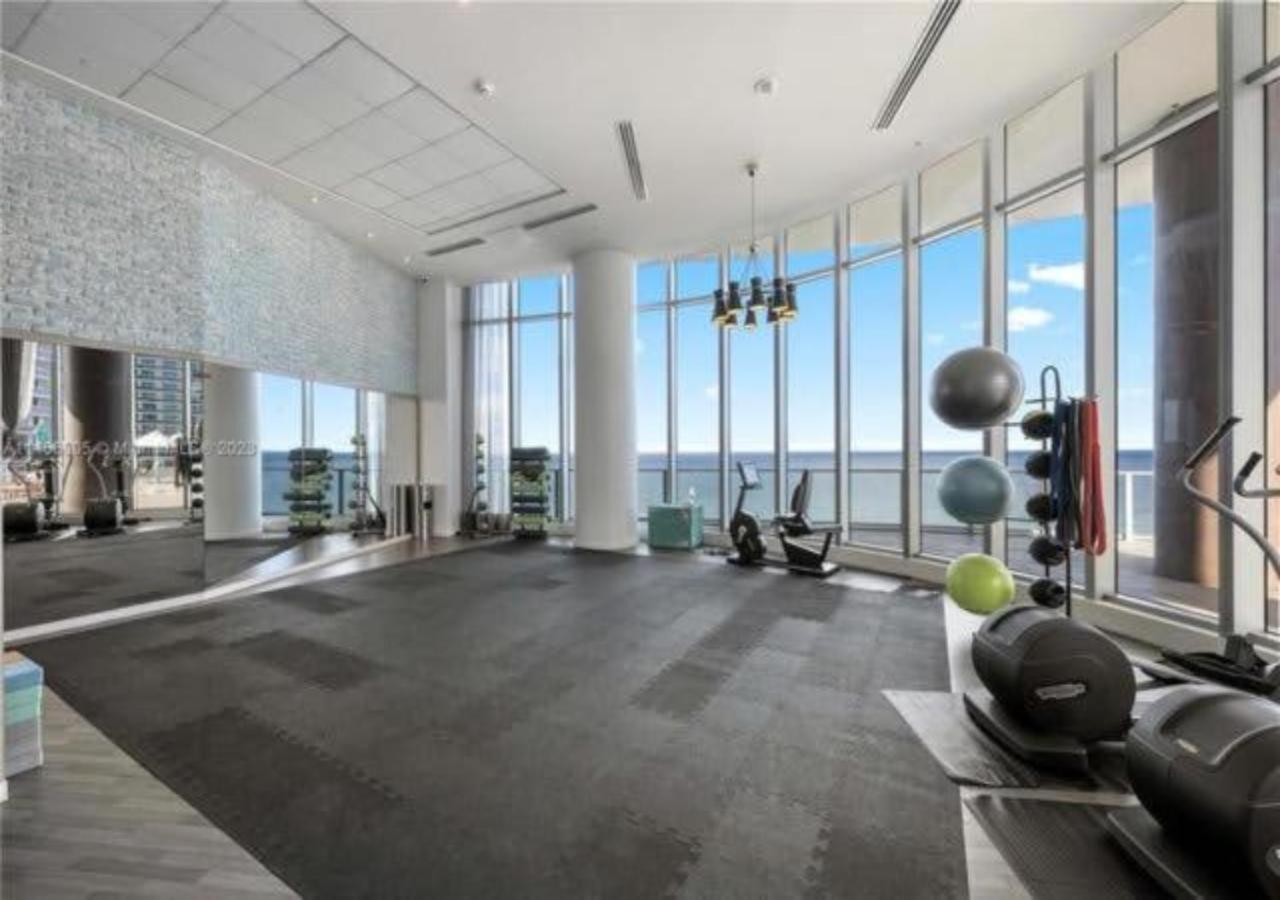 High Floor Corner 2 Bdr At Lyfe Resort Hollywood Exterior photo