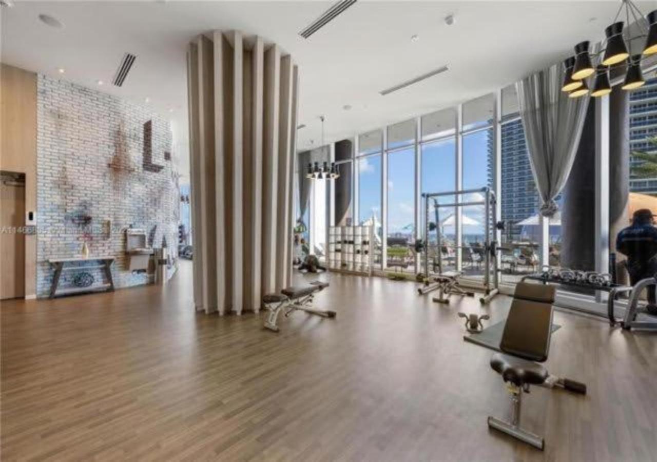 High Floor Corner 2 Bdr At Lyfe Resort Hollywood Exterior photo